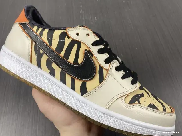 Jordan OG Year DH6932-100 Tiger Low 1 the Air of 0510